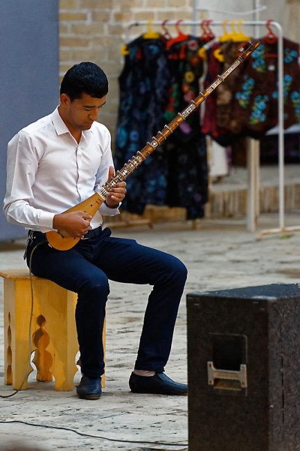 Défilé de mode, concert, danses-029